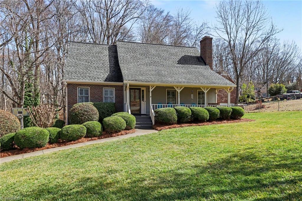 905 Smoke Tree Court