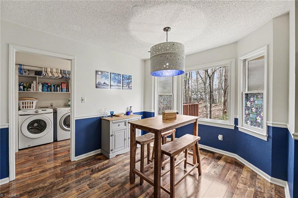 905 Smoke Tree Court