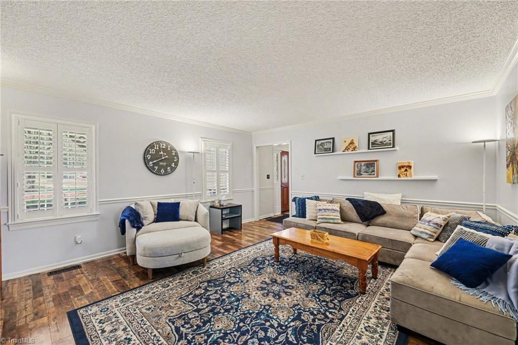 905 Smoke Tree Court