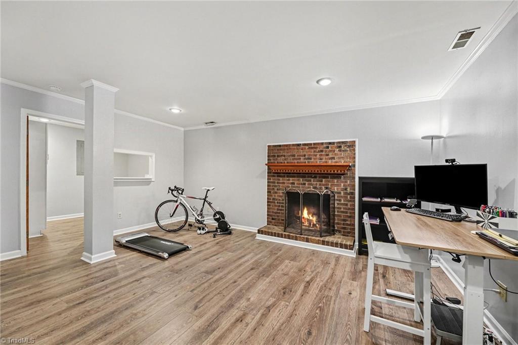 905 Smoke Tree Court