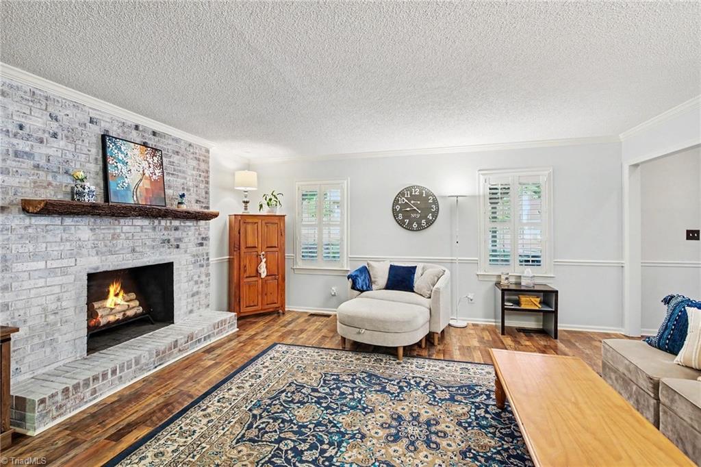 905 Smoke Tree Court