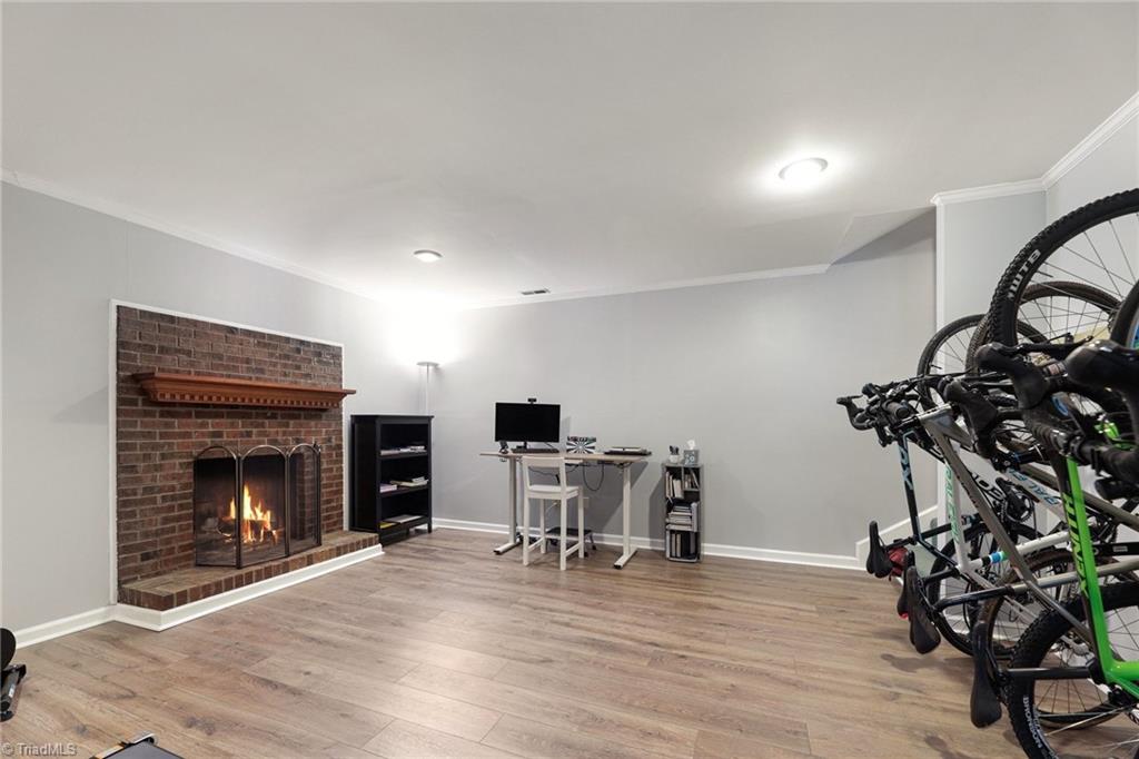 905 Smoke Tree Court