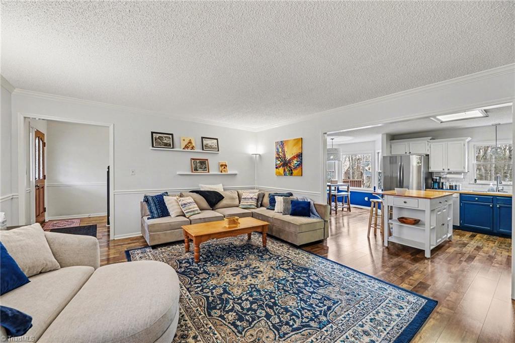 905 Smoke Tree Court