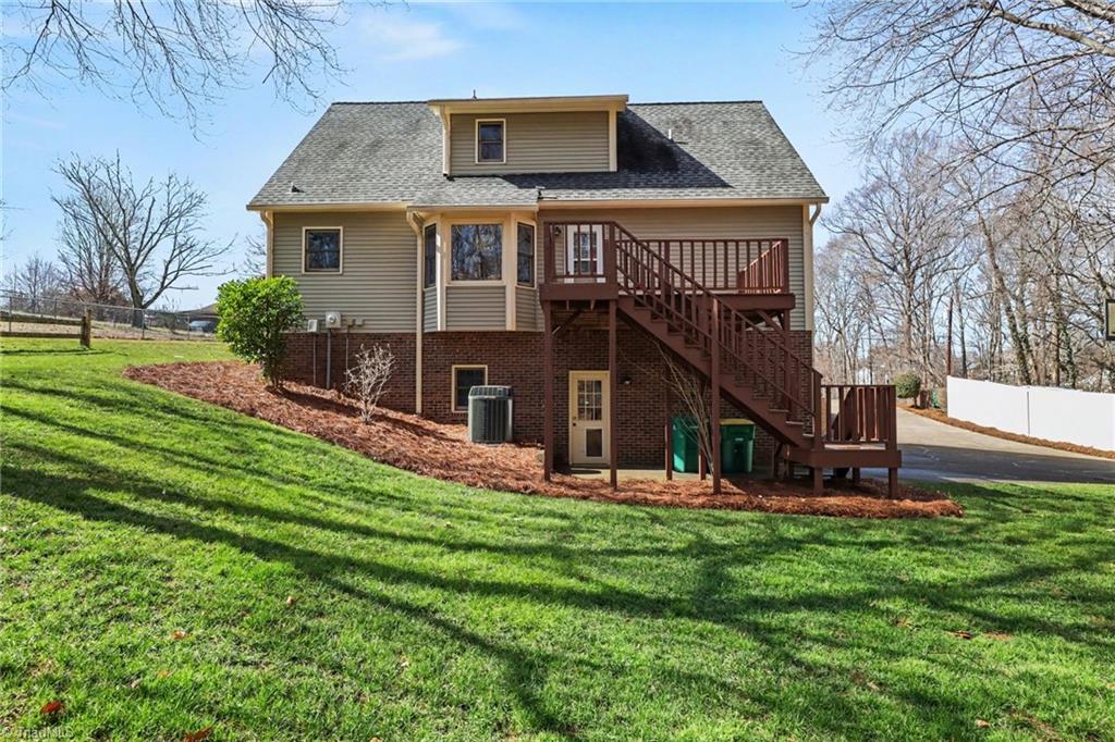 905 Smoke Tree Court