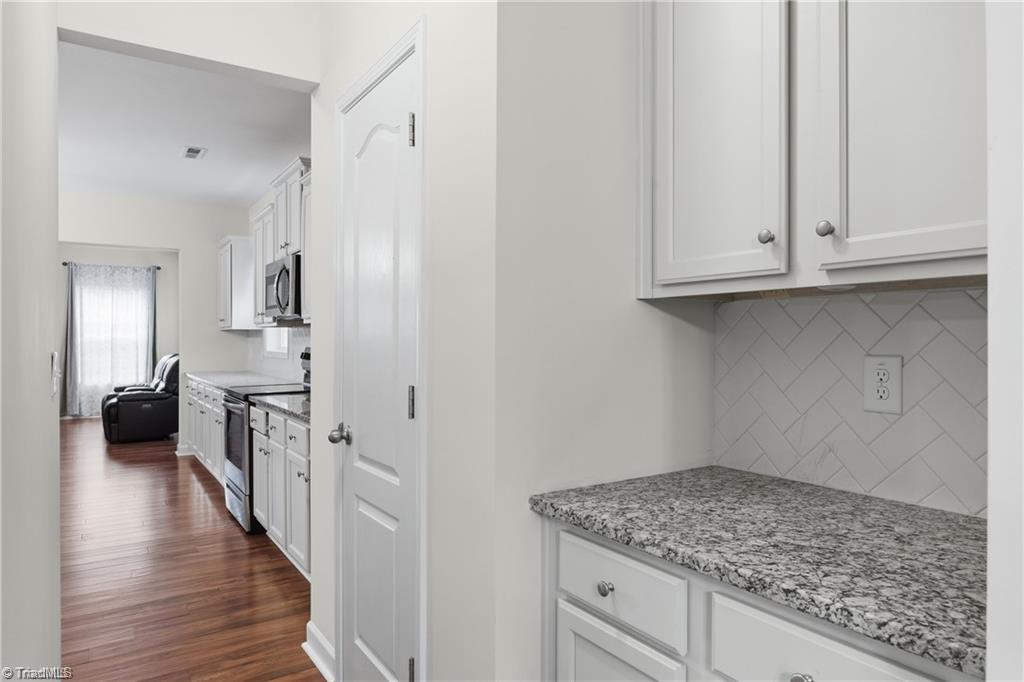 4534 Jasper Ridge Drive