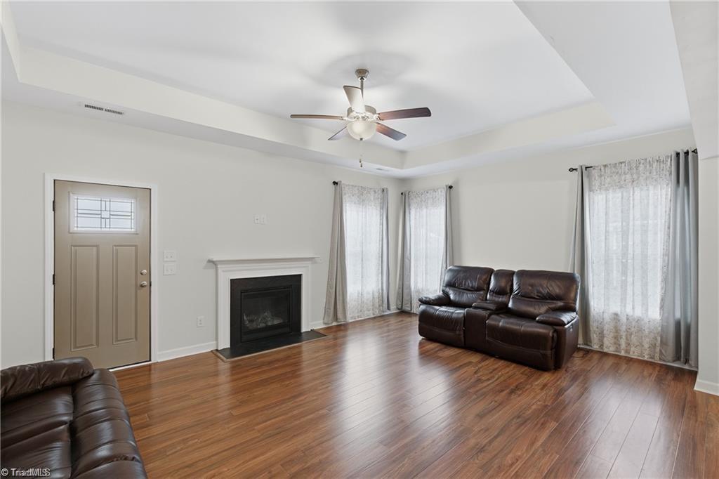 4534 Jasper Ridge Drive