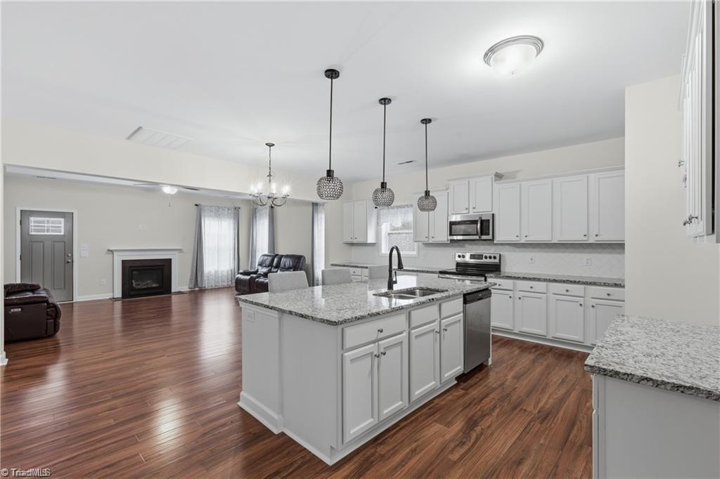 4534 Jasper Ridge Drive
