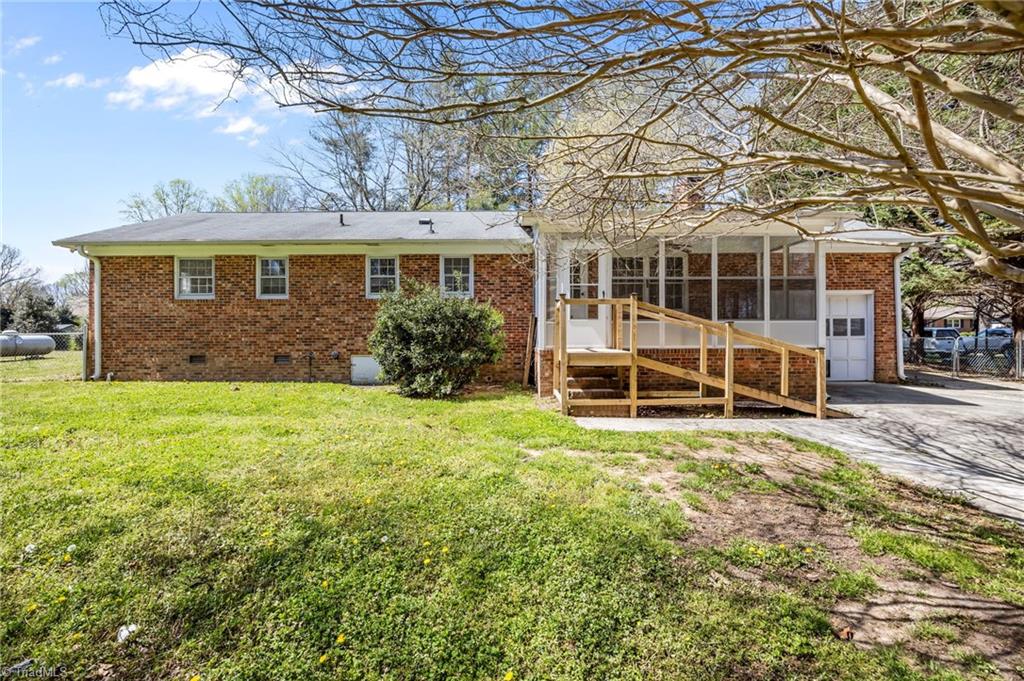 523 & 525 Carlann Valley Road, McLeansville