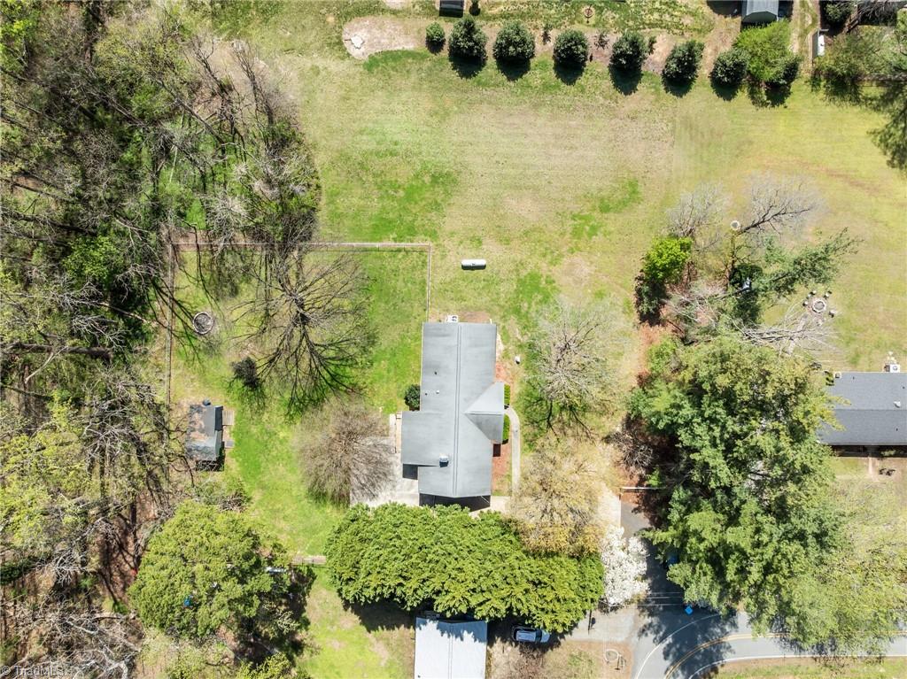523 & 525 Carlann Valley Road, McLeansville