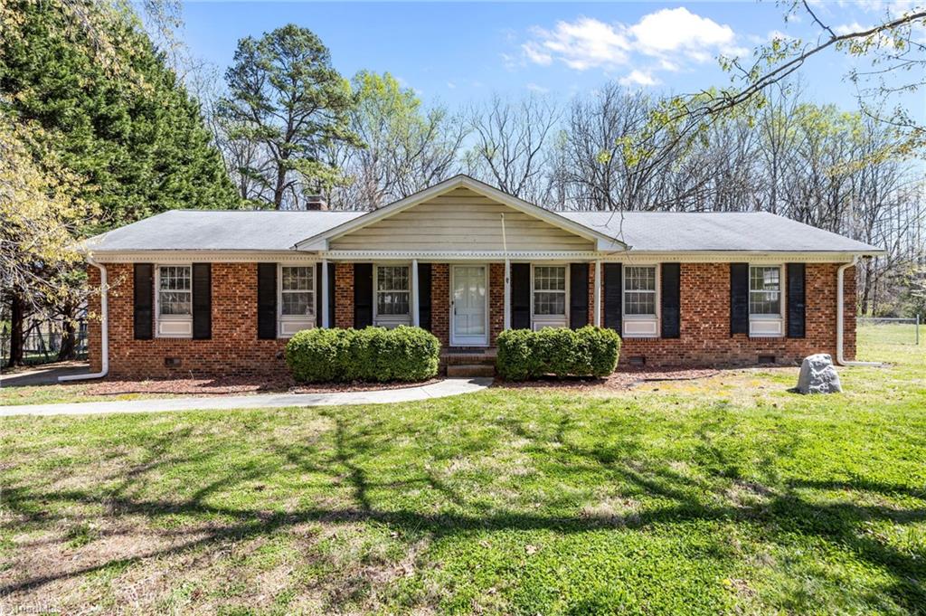 523 & 525 Carlann Valley Road, McLeansville