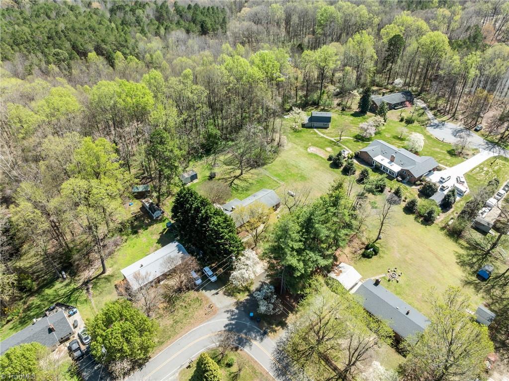 523 & 525 Carlann Valley Road, McLeansville