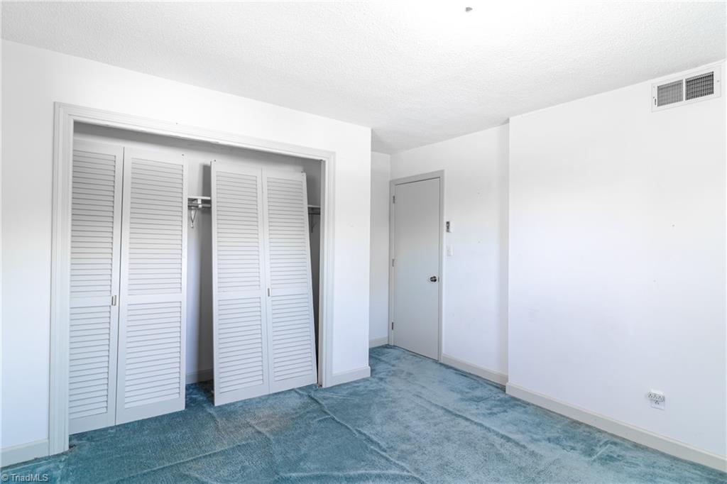 750 Manarda Circle