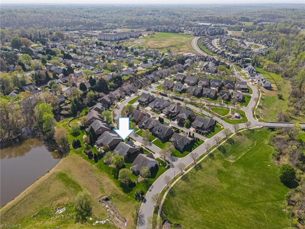 5587 Foxgate Circle, Winston-Salem
