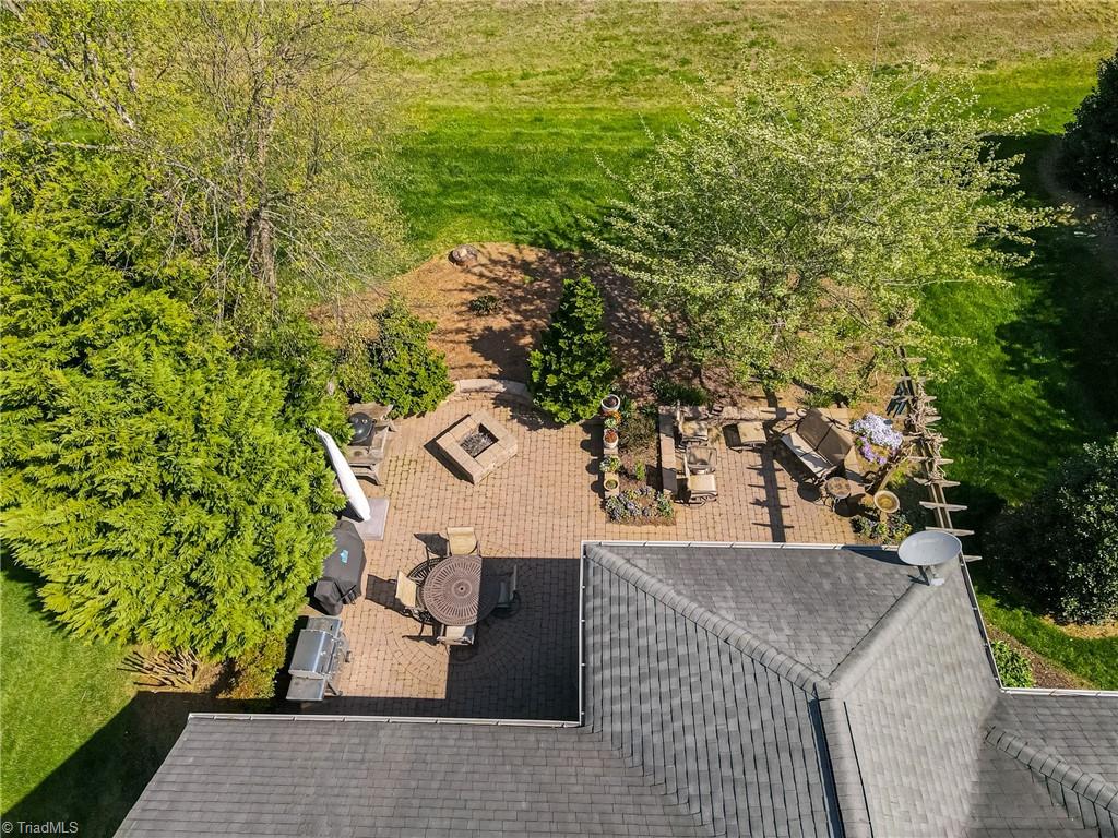 5587 Foxgate Circle, Winston-Salem