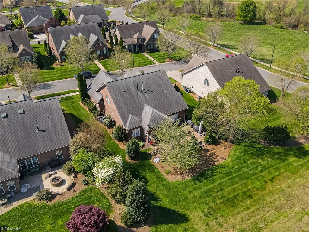 5587 Foxgate Circle, Winston-Salem