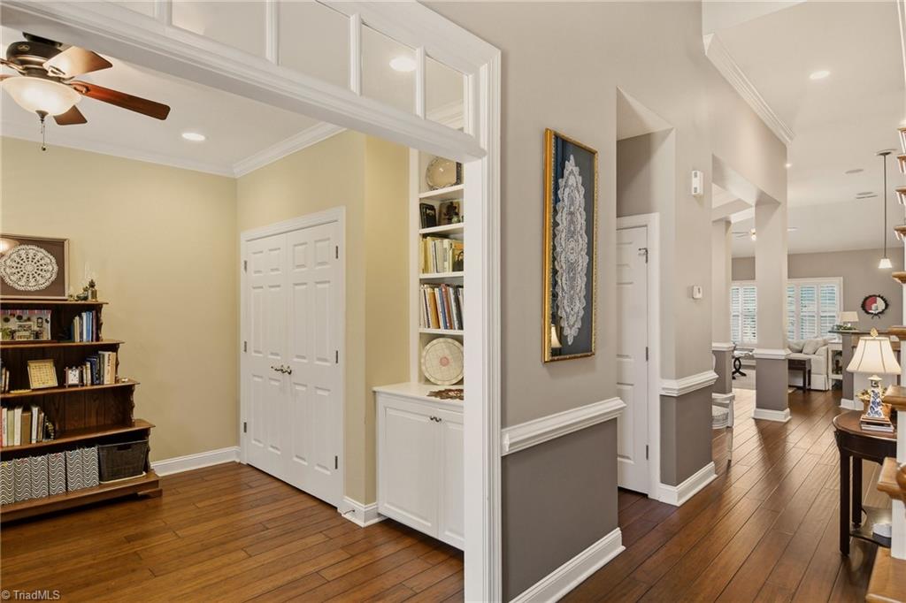 5587 Foxgate Circle, Winston-Salem