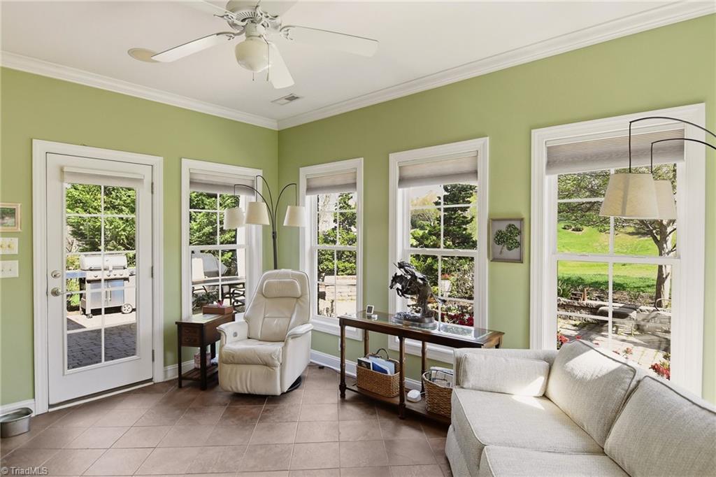 5587 Foxgate Circle, Winston-Salem