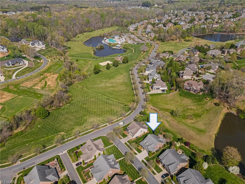 5587 Foxgate Circle, Winston-Salem
