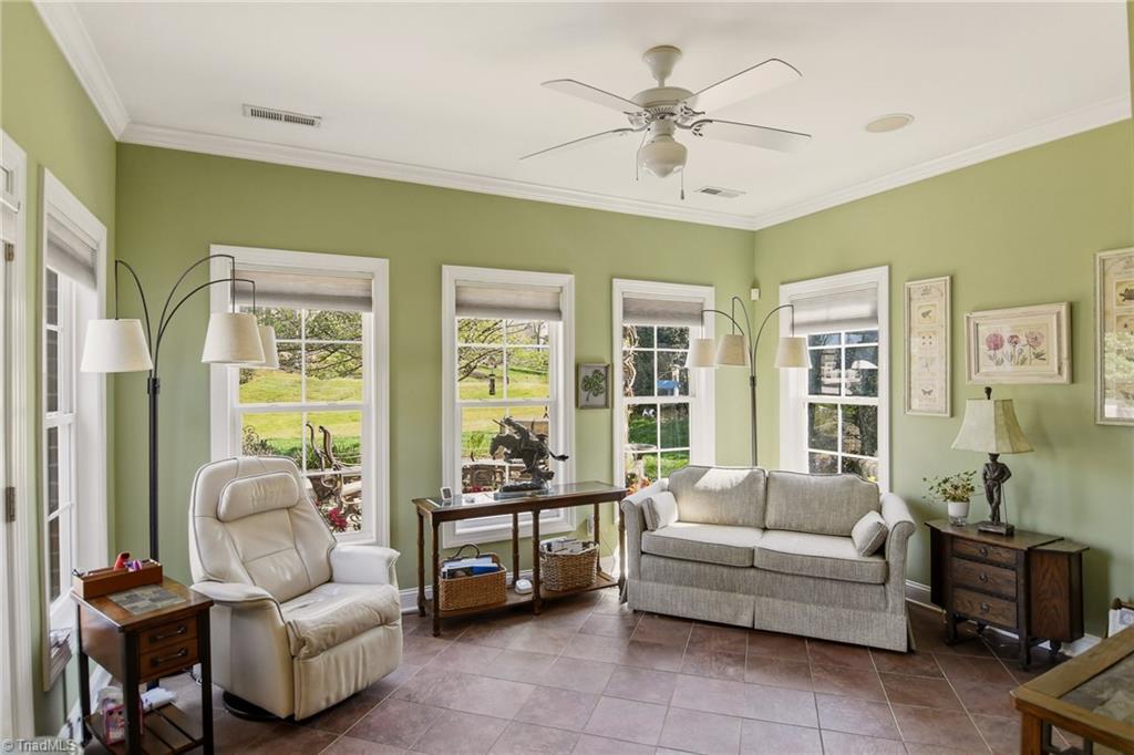 5587 Foxgate Circle, Winston-Salem