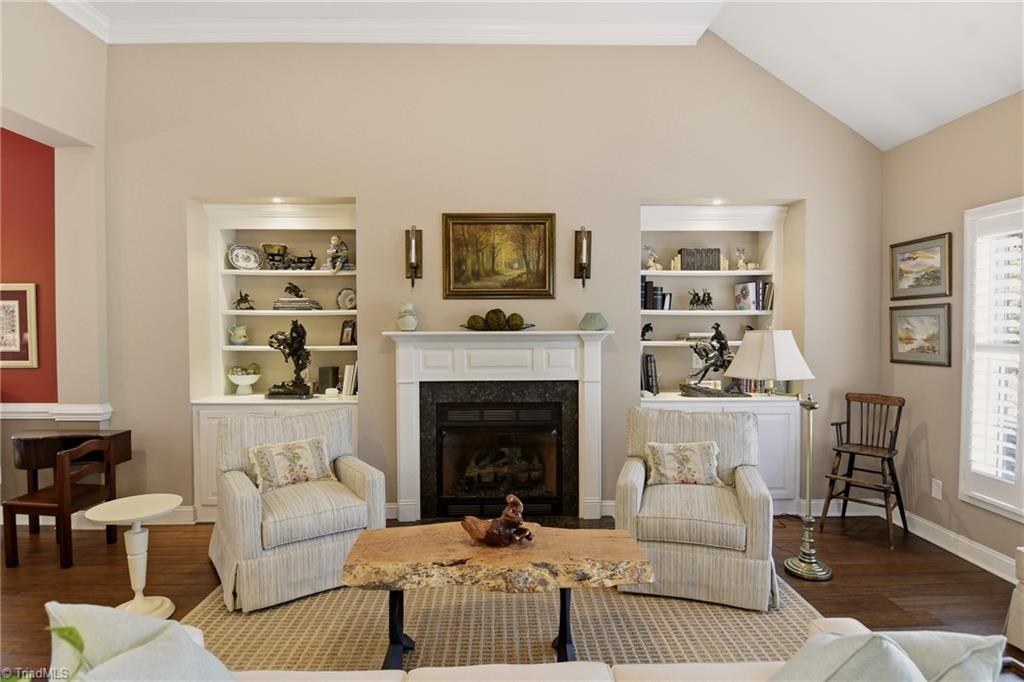5587 Foxgate Circle, Winston-Salem