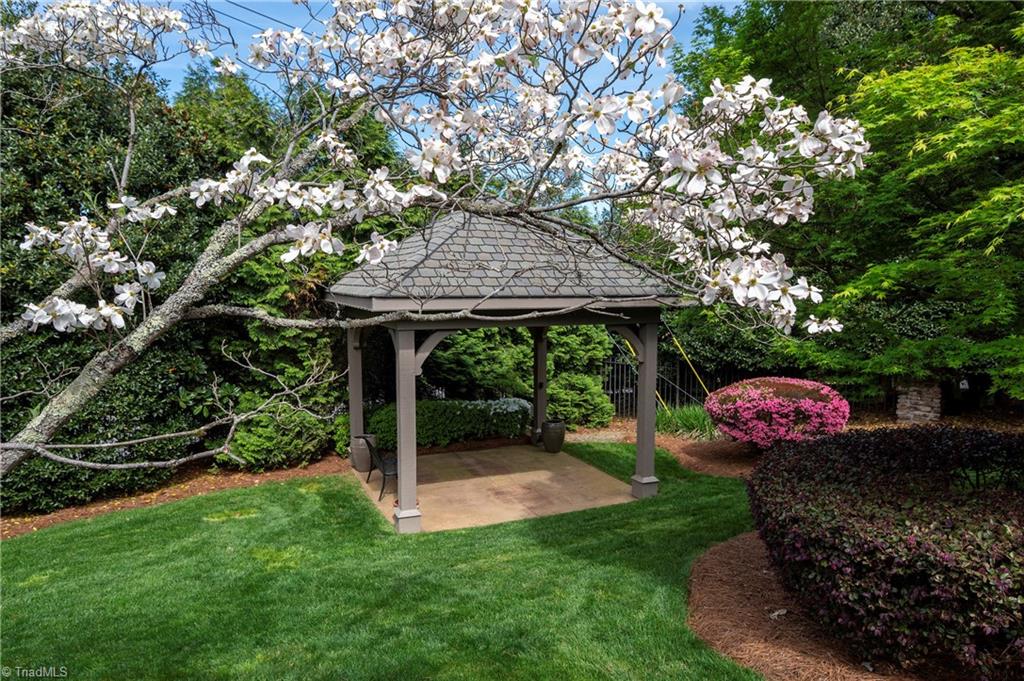 4090 Carriage Manor Cove, Winston-Salem
