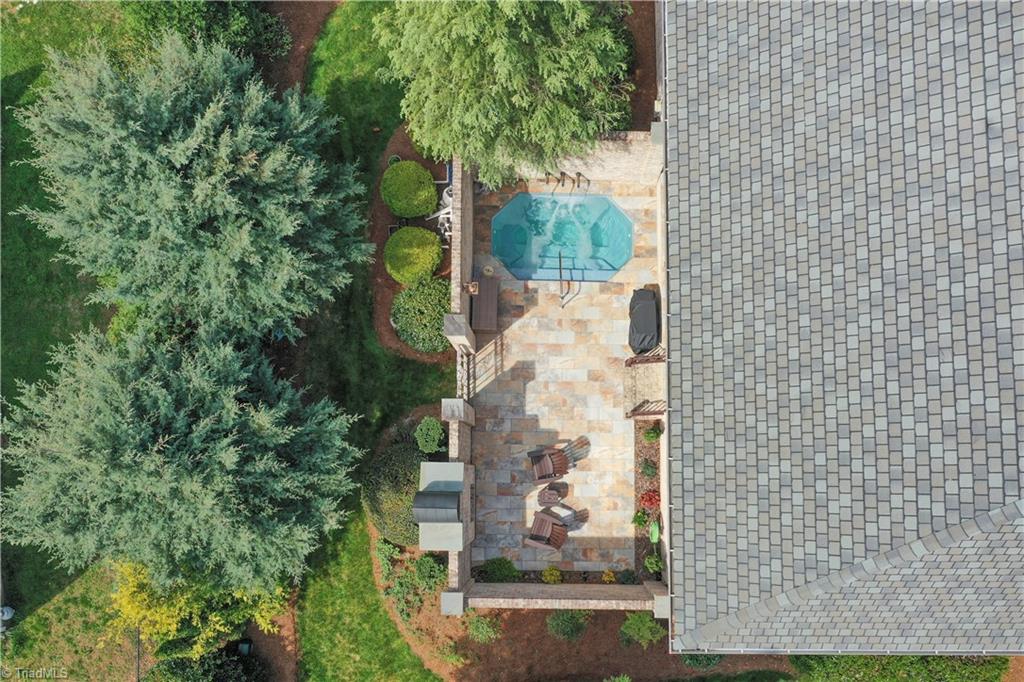 4090 Carriage Manor Cove, Winston-Salem