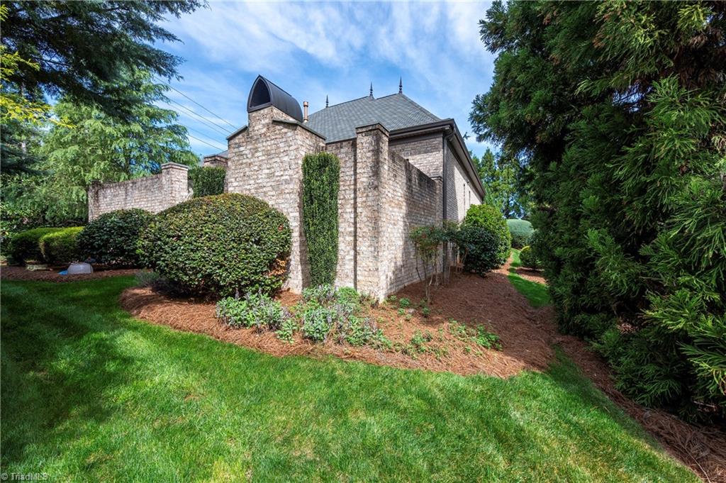4090 Carriage Manor Cove, Winston-Salem