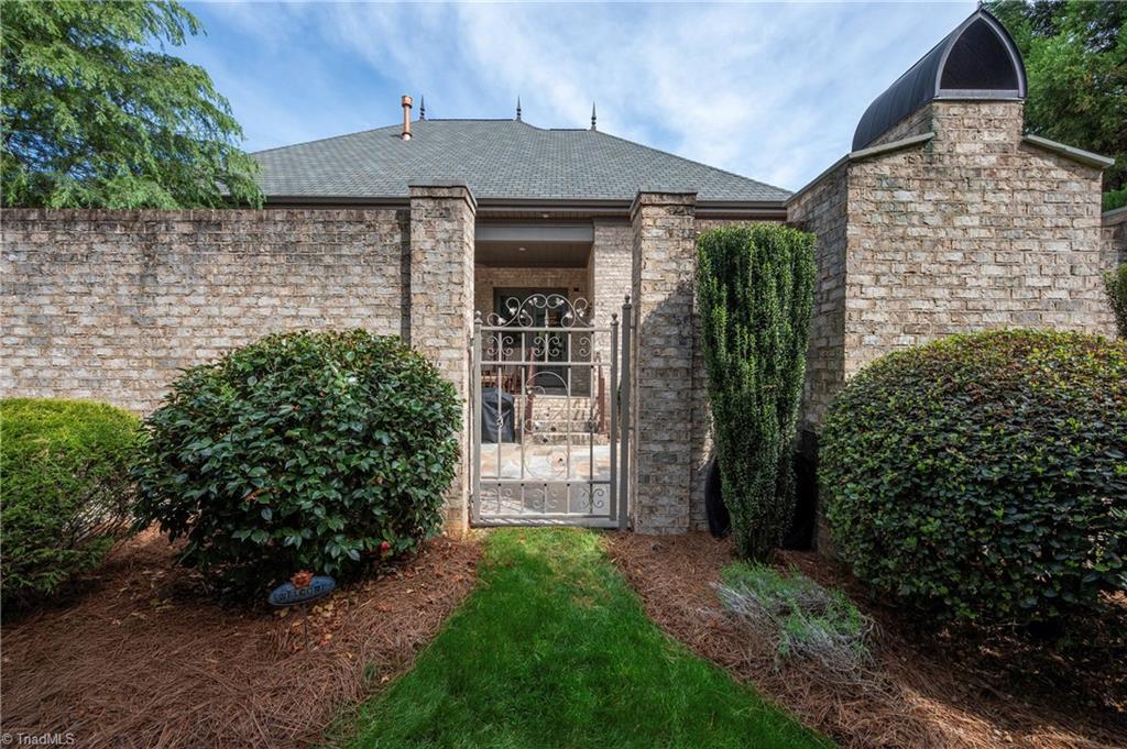 4090 Carriage Manor Cove, Winston-Salem