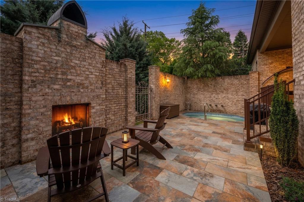 4090 Carriage Manor Cove, Winston-Salem