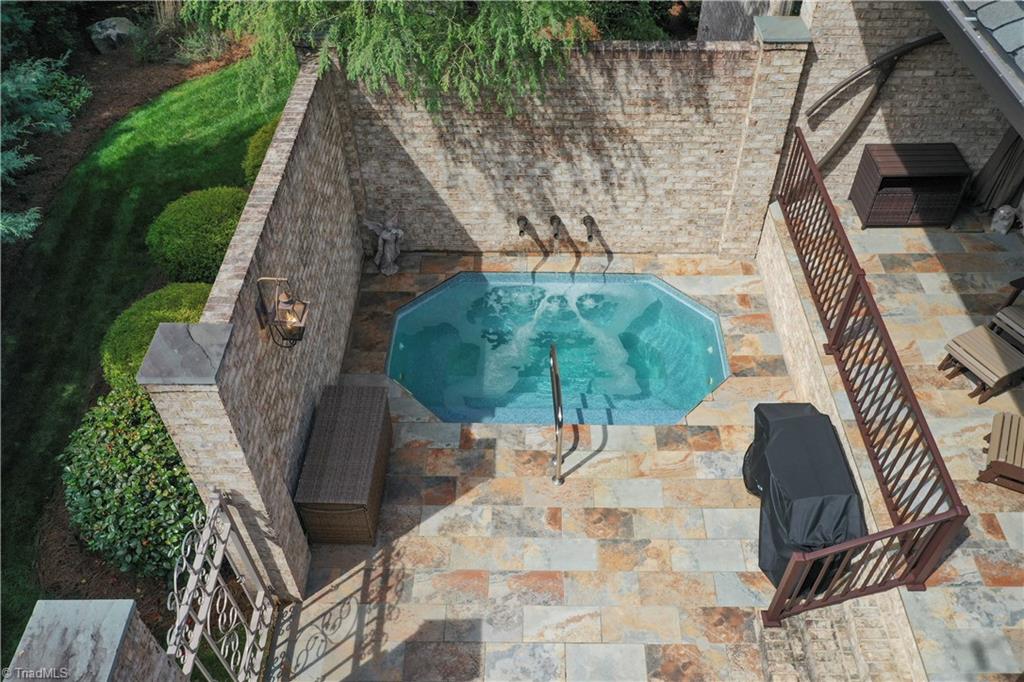 4090 Carriage Manor Cove, Winston-Salem