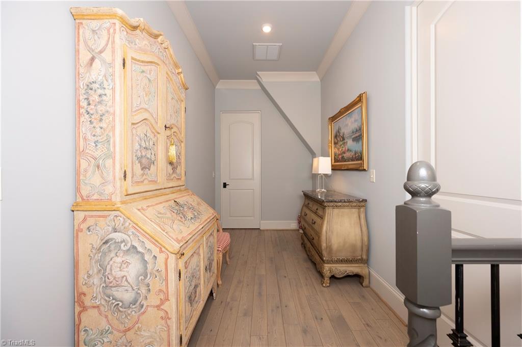 4090 Carriage Manor Cove, Winston-Salem