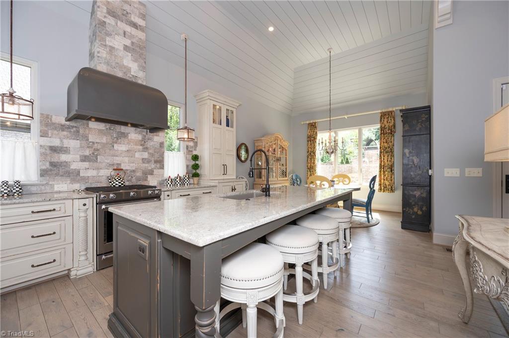 4090 Carriage Manor Cove, Winston-Salem
