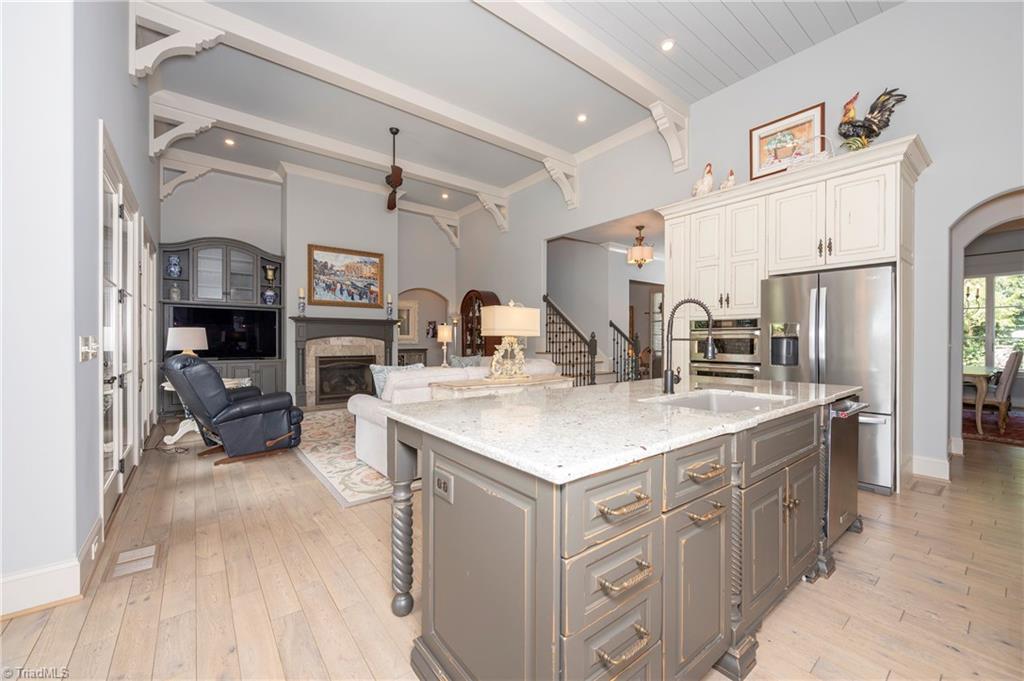 4090 Carriage Manor Cove, Winston-Salem