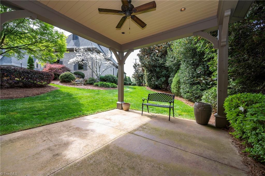 4090 Carriage Manor Cove, Winston-Salem