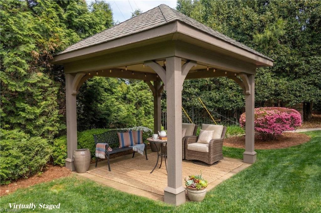 4090 Carriage Manor Cove, Winston-Salem