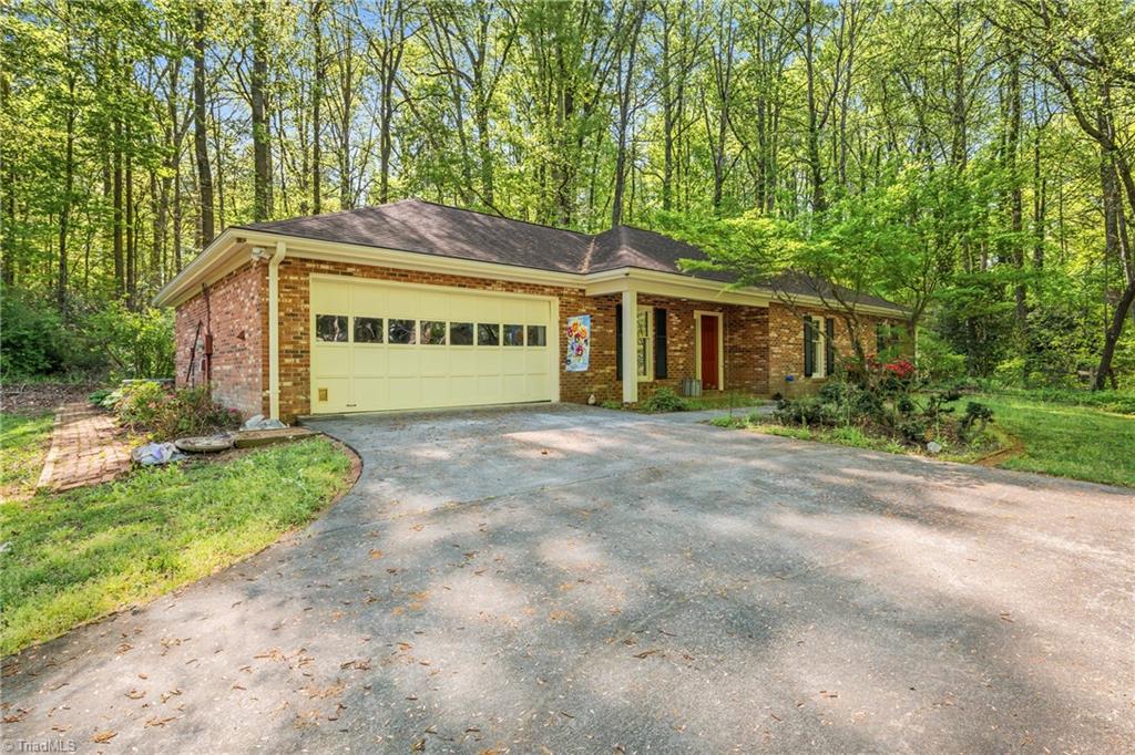 457 Valleymeade Drive