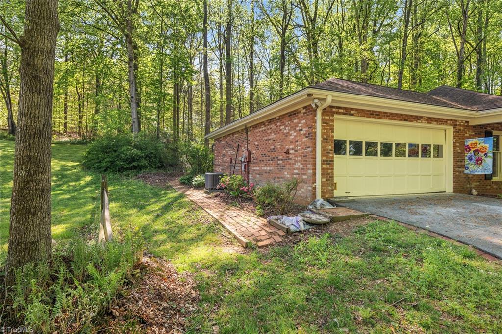 457 Valleymeade Drive
