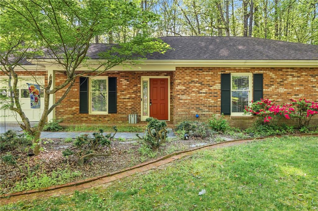 457 Valleymeade Drive