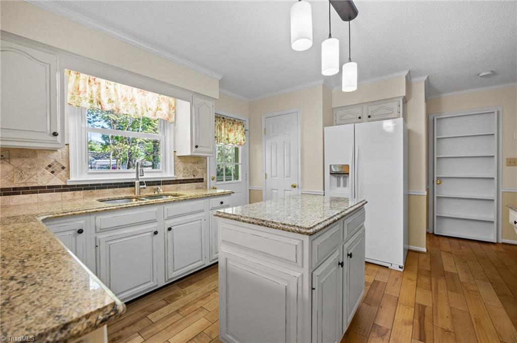 105 Quakerwood Drive