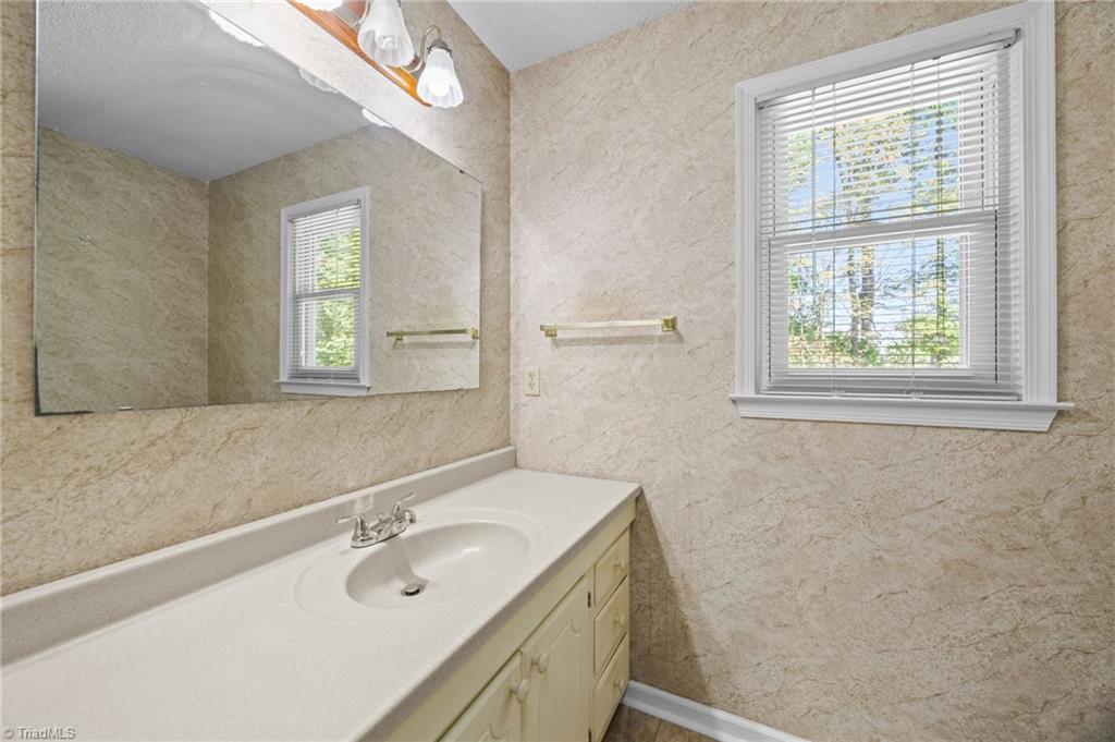 105 Quakerwood Drive
