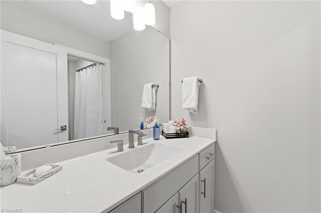 158 Medinah Drive, Winston-Salem