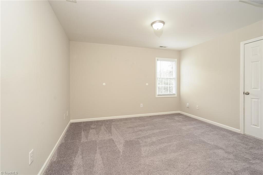 1884 Denise Lane, Winston-Salem