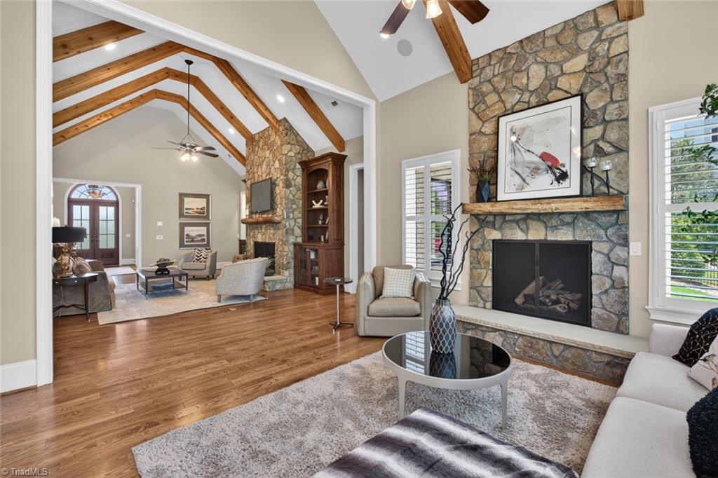 7955 Valleyview Drive