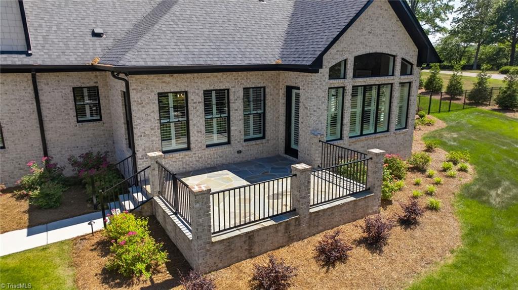 7955 Valleyview Drive