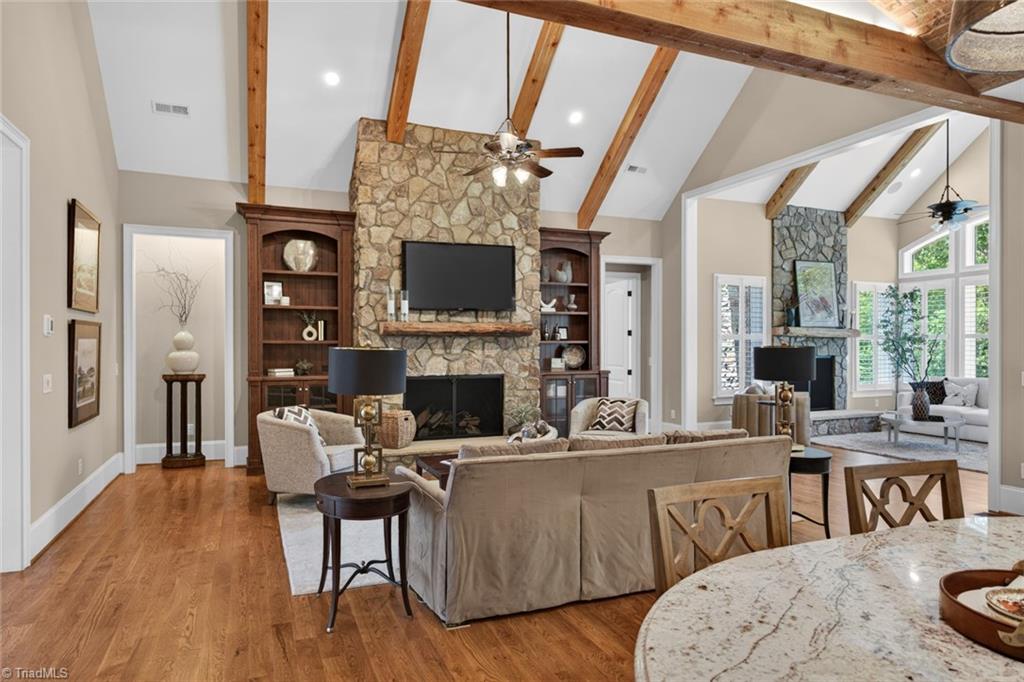 7955 Valleyview Drive