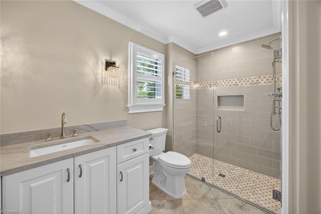7955 Valleyview Drive