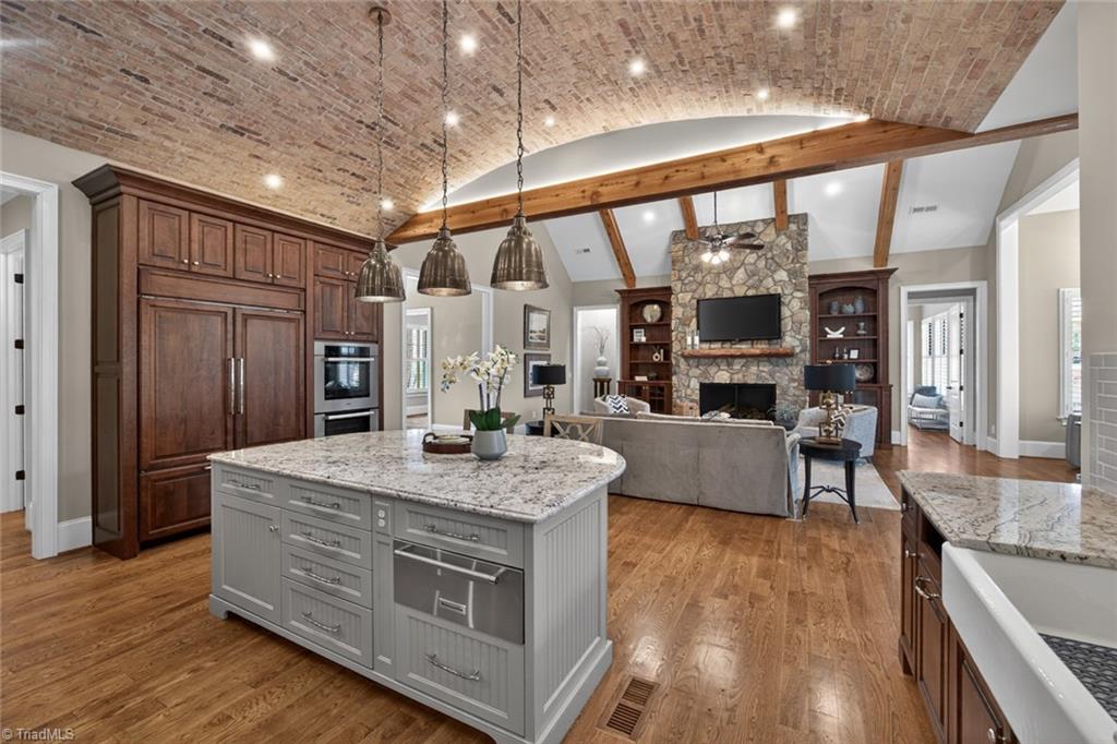 7955 Valleyview Drive
