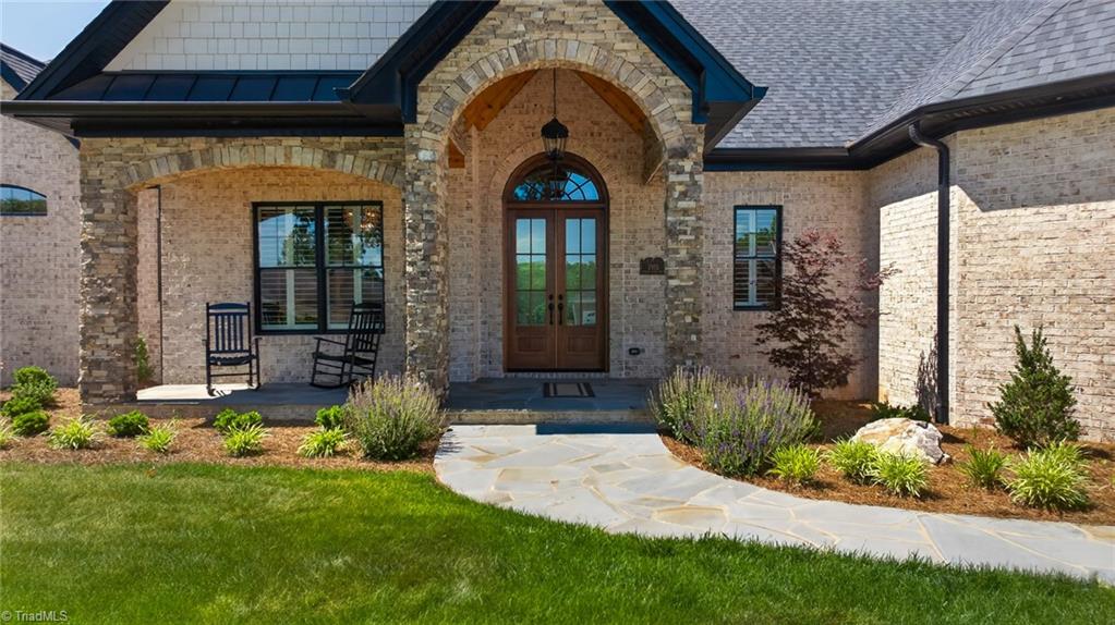 7955 Valleyview Drive