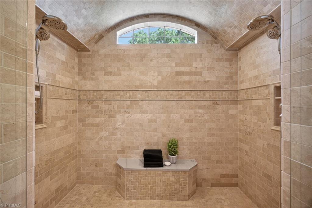 7955 Valleyview Drive