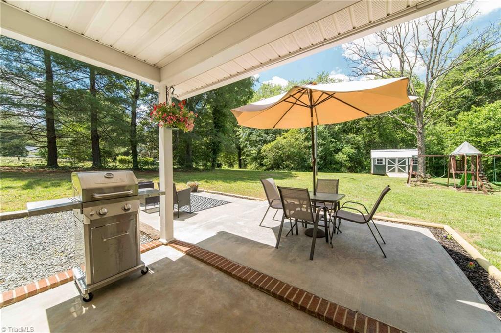 2186 Vienna Dozier Road